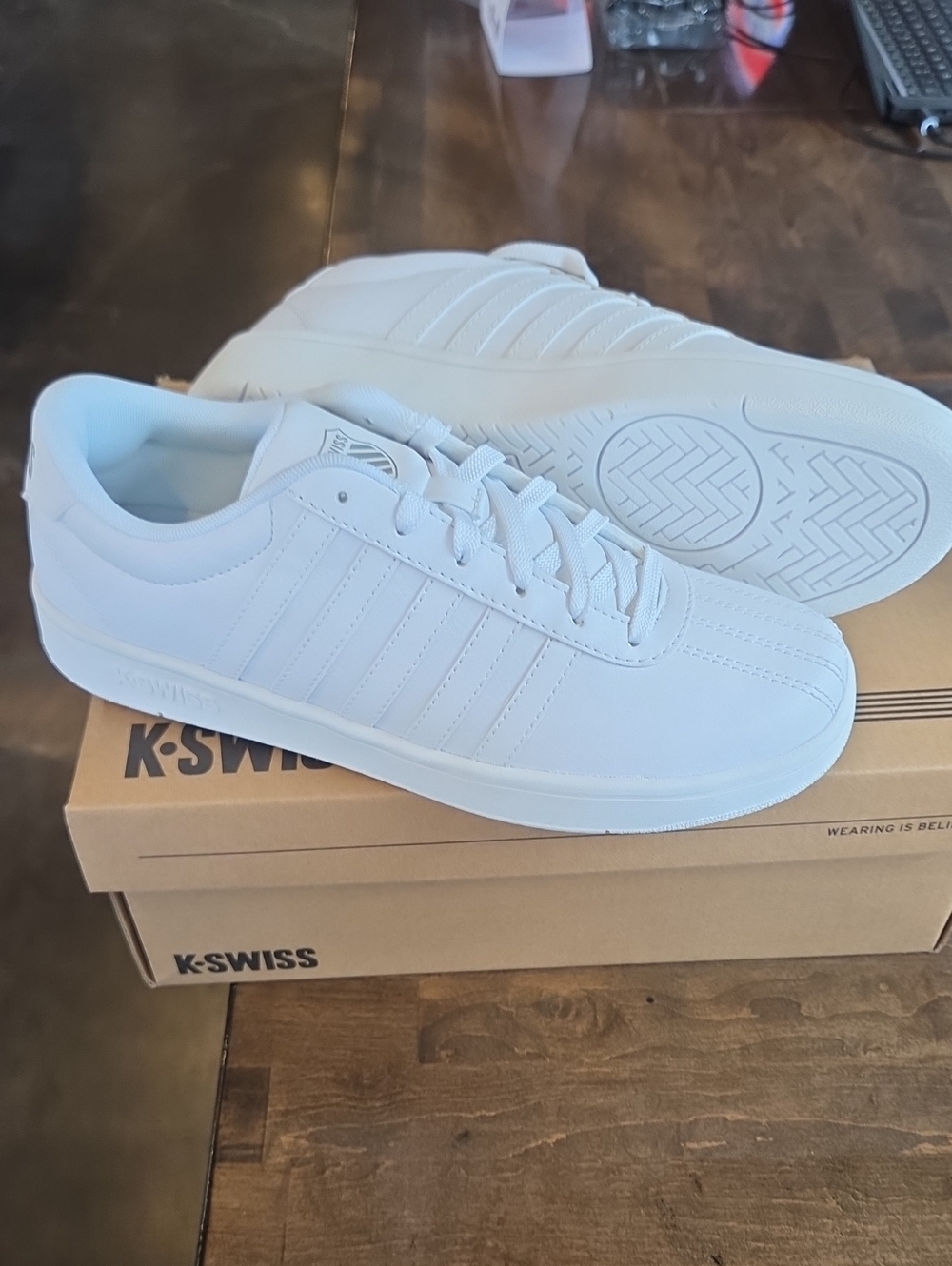 K-Swiss Size 9 Women's White Athletic Casual Sneakers